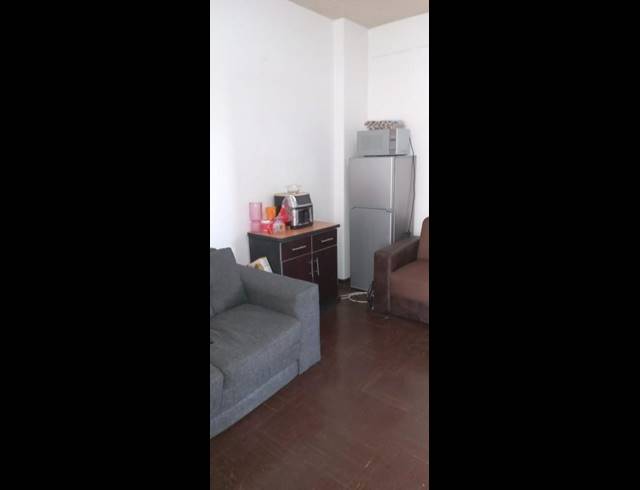 1 BEDROOM APARTMENT FOR SALE IN KEMPTON PARK CENTRAL